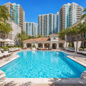 Luxe Room & Bathroom in Shared Apartment In Marina Del Rey - Pool, Hot Tub, Sauna, Gym
