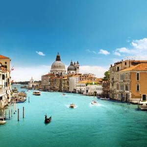Campiello Chiesa, Venezia by Short Holidays