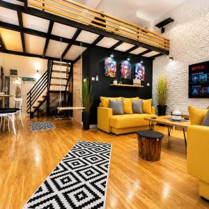 Lifestyle Gallery Apartment