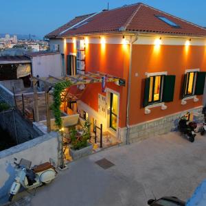 Villa Urbi et Orbi