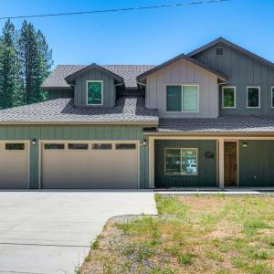 Game Room + Pool Access: Spacious Cabin in Arnold