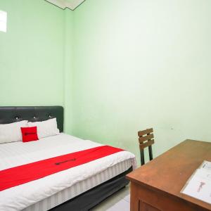 RedDoorz Syariah near Monumen Jogja Kembali