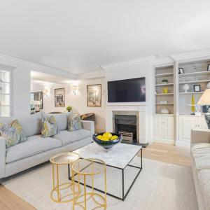 AWARD Winning - Stunning 3Bd 2Bth Belgravia Mews House