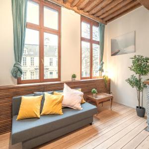 Apartment for 6 with Antwerp City Views