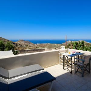 AEOLOS Apartments