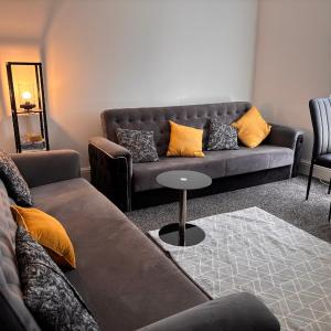 1BR Sleeps Four King Bed Airport amp; City Nearby