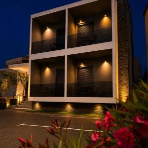 Kevin's ApartHotel