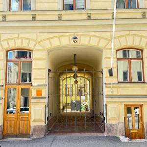 Elegant studio apartment in down town Helsinki