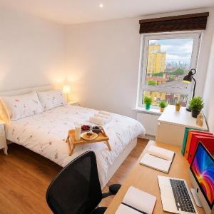 Luxury Penthouse Balcony Flat - 5 Min to Canary Wharf - Prime Long Stays