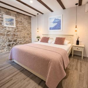 Split Old Town Rooms Matushko