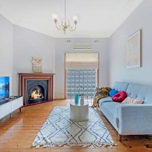 KozyGuru | Campsie | Oldie-Goodie Look 4 Bed House