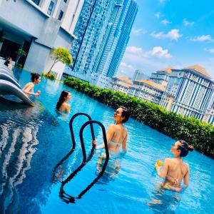 The Mews Suites KLCC By Luna