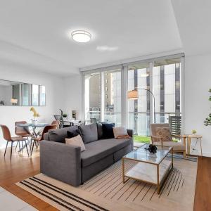 Stylish 1BR Near BOKCntr-Gym,Lounge,Balcony,Pet OK
