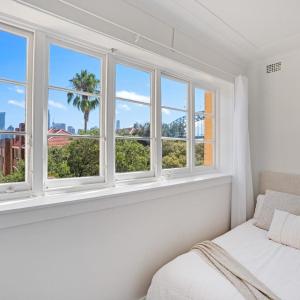 KozyGuru | Kirribilli | Opera House View 2 Bed Apt
