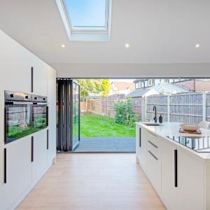 Stunning 3 bedroom home in Manchester - Private Parking