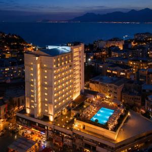 Best Western Plus Khan Hotel