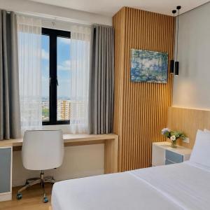 Sapphire Seaview Park Suites, Hotel Staycation, Near Airport NAIA, MOA, Okada, Entertainment City, PITX Bay View Rooms