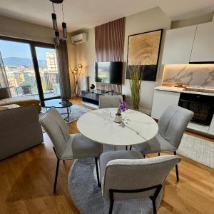 Luxury Apartment 52 Diamond Residences