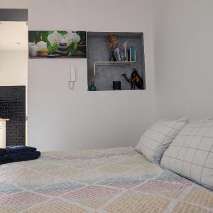 Magnifique Studio au 2ème étage, à proximité de la gare du midi!