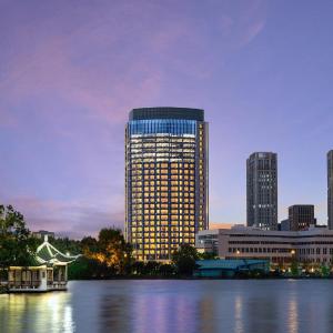 HUALUXE Shanghai Changfeng Park by IHG