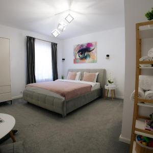 RR House Apartments