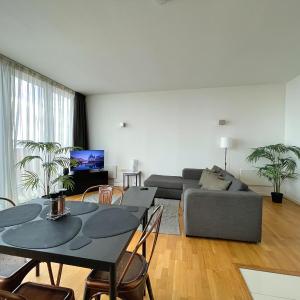 Manchester Luxury Living, 2-Bed Apartment with Pool & Gym