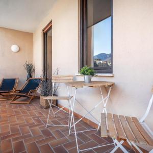 Lumos - The City Center Apartment