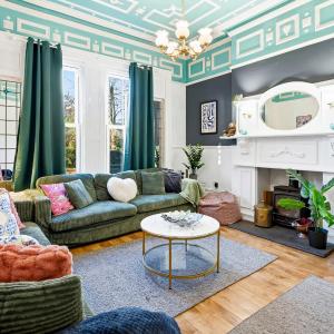 Victorian Elegance at Kingscliffe, Sleeps 16