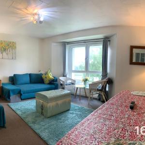 Facing Glasgow Green spacious Apartment Free parking