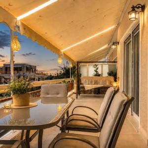 Elegant Penthouse Hilton Area Dipejo Athens