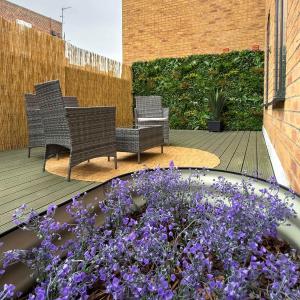 Contemporary Hoxton 2 Bedroom 2 Bathroom Apartment With Roof Terrace Near Shoreditch