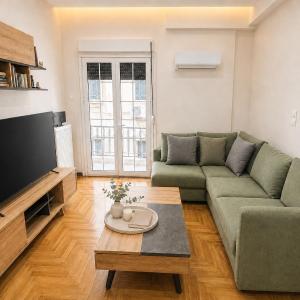 Renovated Central 3 Bedroom Apartment