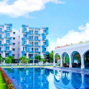 Negombo Airport Villa with Swimming Pool
