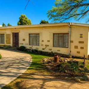 Rheola's Guest Cottage