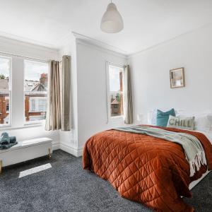 Wilton house - 3 bedroom house with garden
