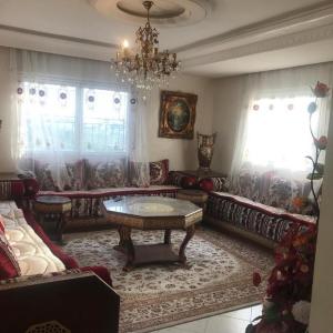 Appartement Familial Confortable en Face Hotel Ahlan