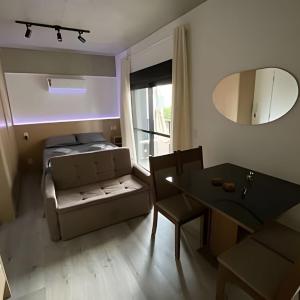 Ape75 Tela de cinema e vaga! Studio novo prox Paulista