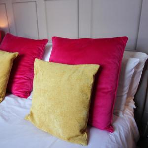 The Trafalgar Sleeps 7 Town Centre House