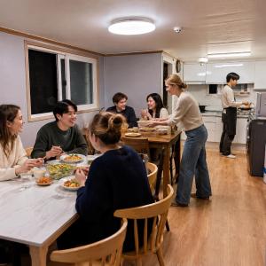 Stay Joy - Groups & Families up to 16 - 6BR Private House - Walk to Gyeongbokgung