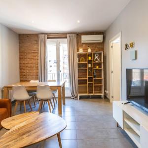 34MAL1078- NewBright 3br Apt near Sagrada Familia