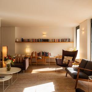 9Hotel Republique