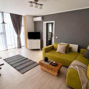 Pomiculturii 5 - Spacious 1BR with Balcony