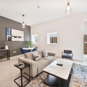 Enticing space With Marina View Near the Beach!