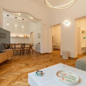 Elegant Suite Kypseli