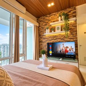 Premiere Haven MOA Staycation