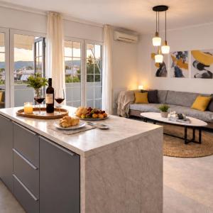 Singer Suite near Kalamata Centre