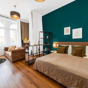Majestic Square View Residence