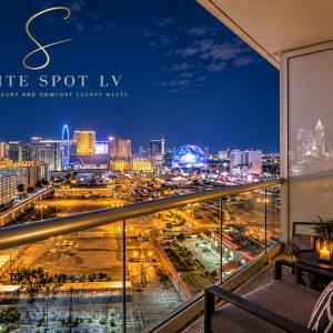 Stunning Balcony Strip View MGM Signature * Free Valet