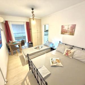 Maria's Apartment 1ος όροφος δίπλα στο Νοσοκομείο Παίδων και στο Λαϊκό