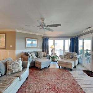 Dolphin Watch 09 by Tybee Vacation Rentals